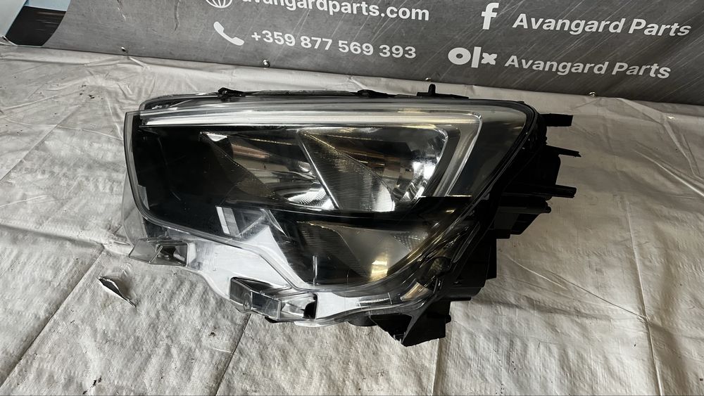 Десен и ляв фар Opel Combo E 2018-