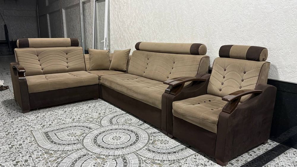 Ugolnik divan sotiladi