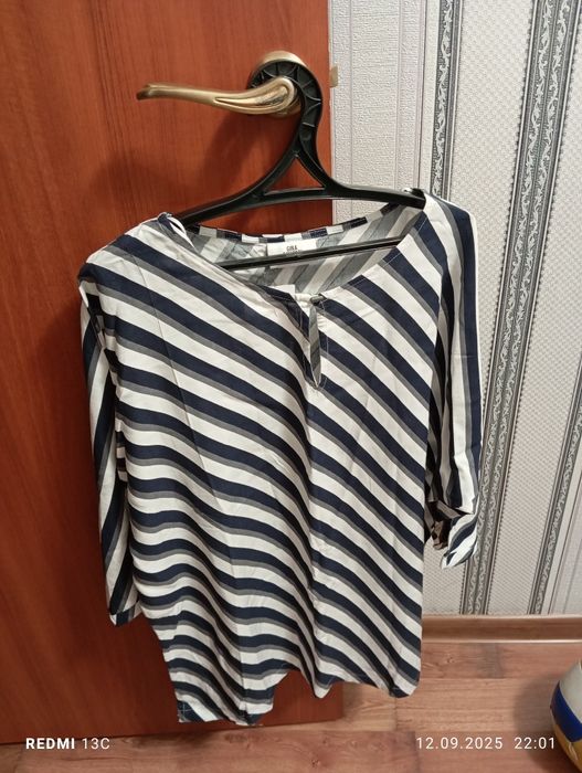 Продам блузки женские