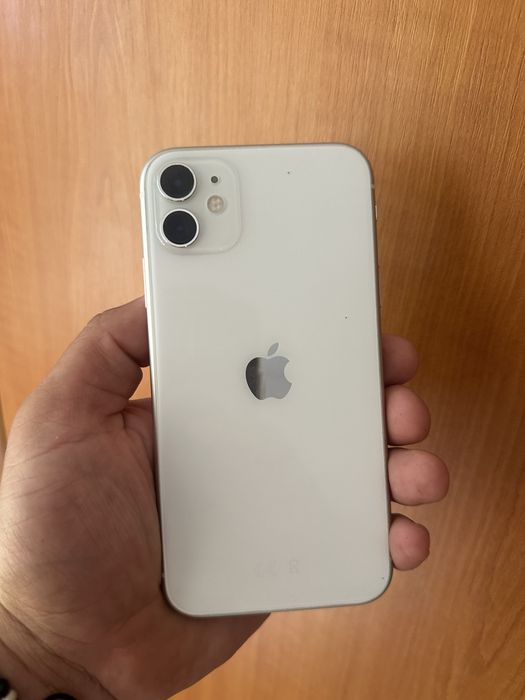 iPhone 11 Alb, 64GB.