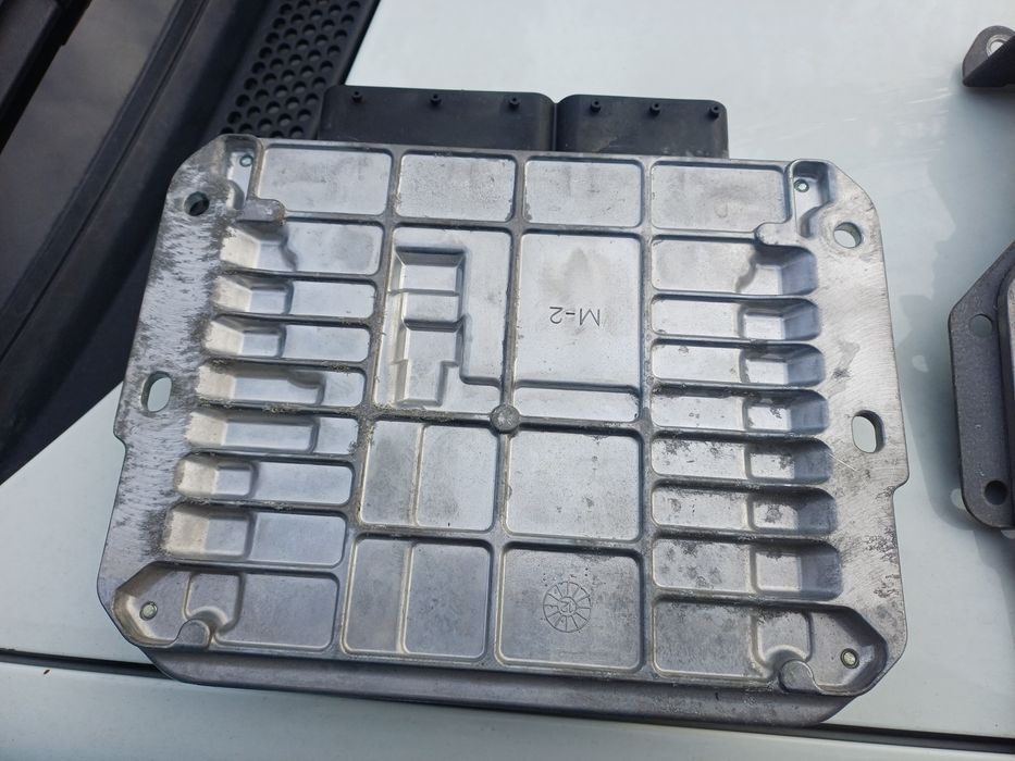 Блок управления двигателем