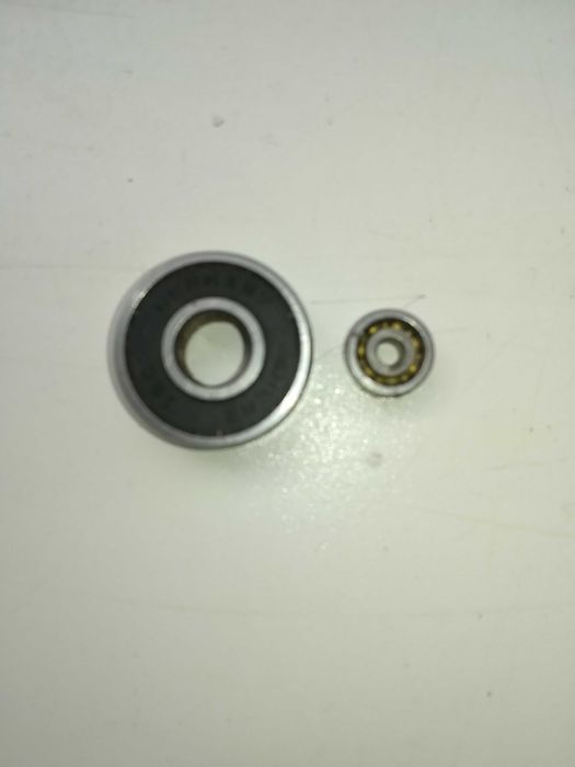 Маленькие подшипники, щётки