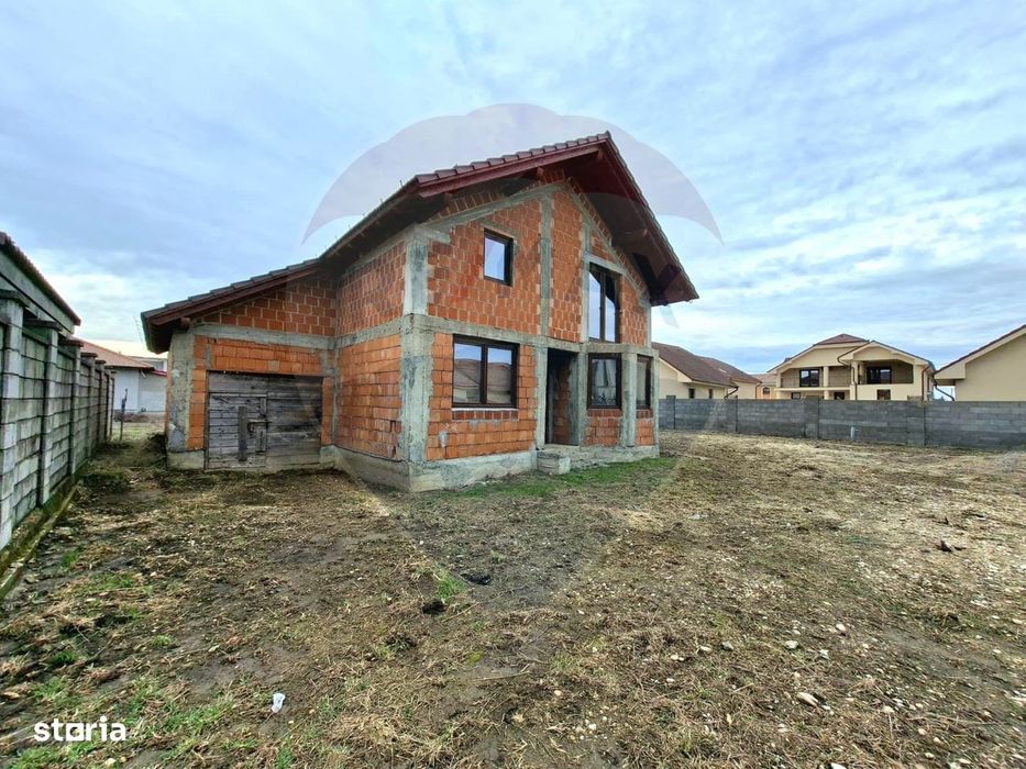 Casă în Vladimirescu, 5 camere, garaj, 1000 mp teren. Comision 0%.