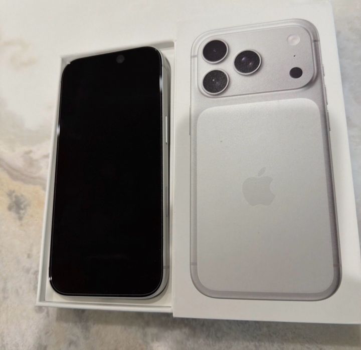 Като нов ! iphone 17 Pro 256 Silver
