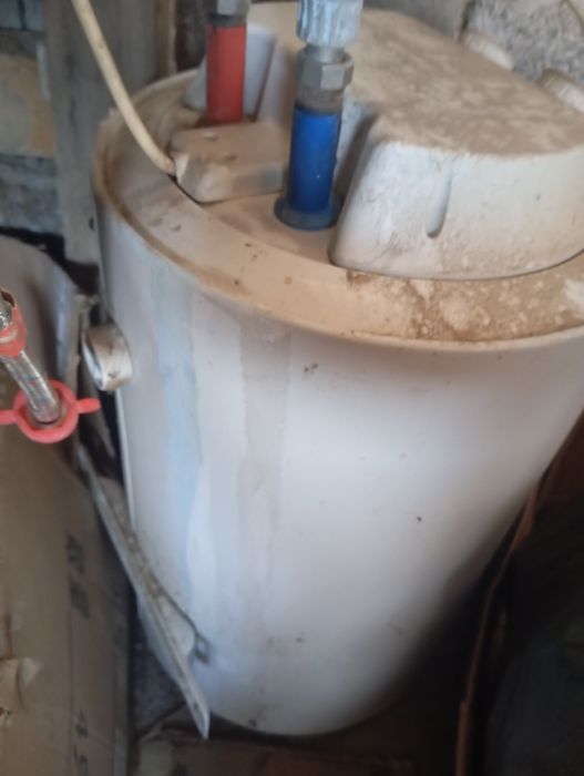 электрический водонагреватель (бойлер)