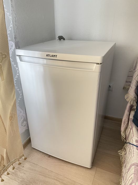 Продам мини холодильник