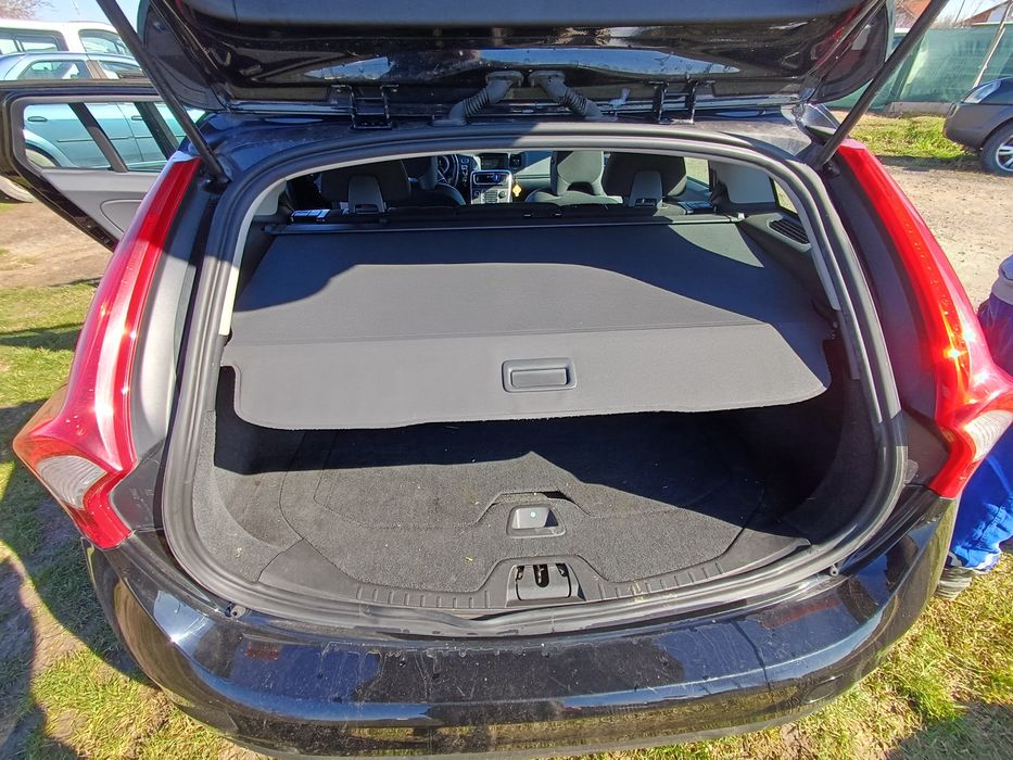 Vand Volvo V60, 2.0litti, 163 cp