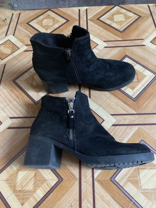 Продам ботиники