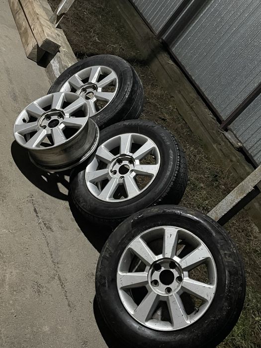 R16 титаника хорошем состоянии стоит