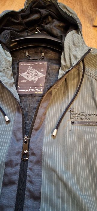 Geaca jacheta River Island de primavara gri cu dungi.