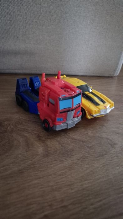 Transformers колекционерски фигури