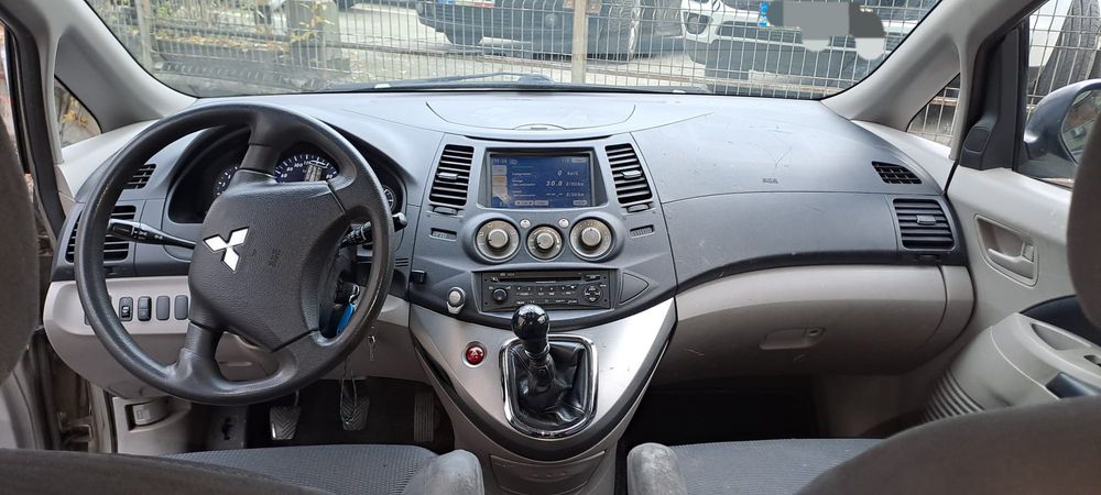 Mitsubishi grandis
