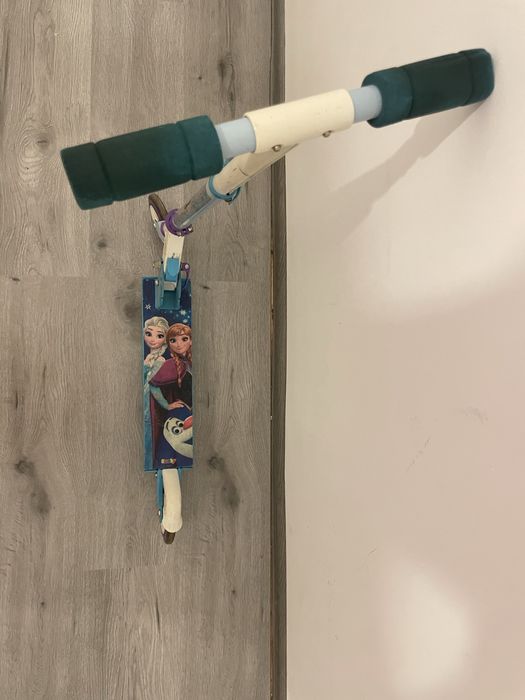 Trotineta fete Frozen Disney Smoby