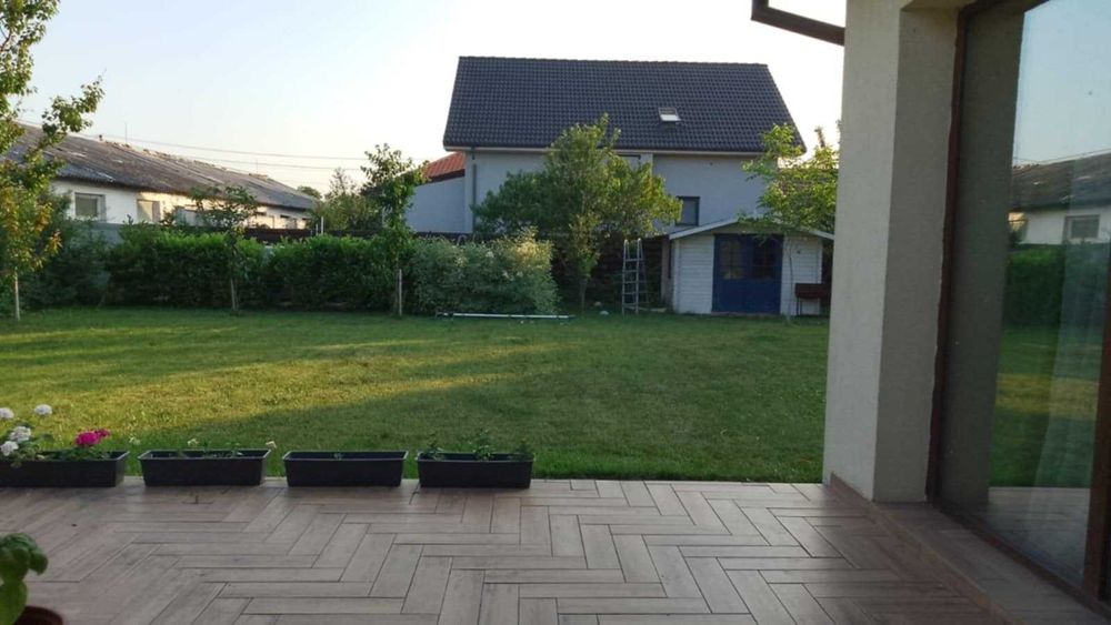 Casa noua pe un nivel, in Nufarul, zona foarte buna,2 min de Lic.Betel