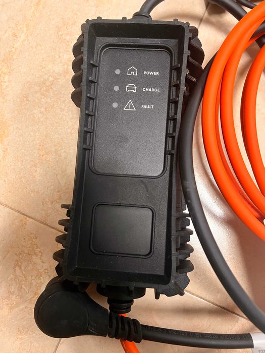 Мобилно зарядно Aptiv BMW VW IC-CPD 8A 1.9 kW schuko Ново