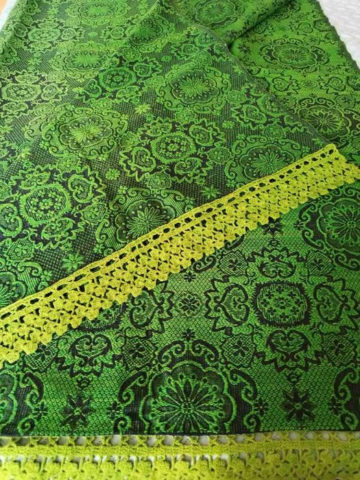 Чисто нови одеала, завивки и китеник