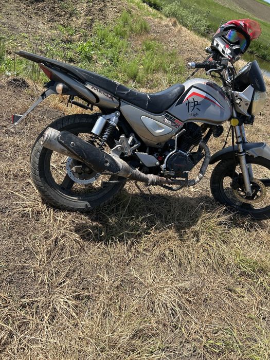 Motocicletă de vînzare 850€ negociabil