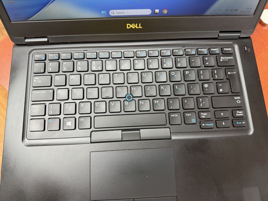 Laptop Dell Latitude 5490