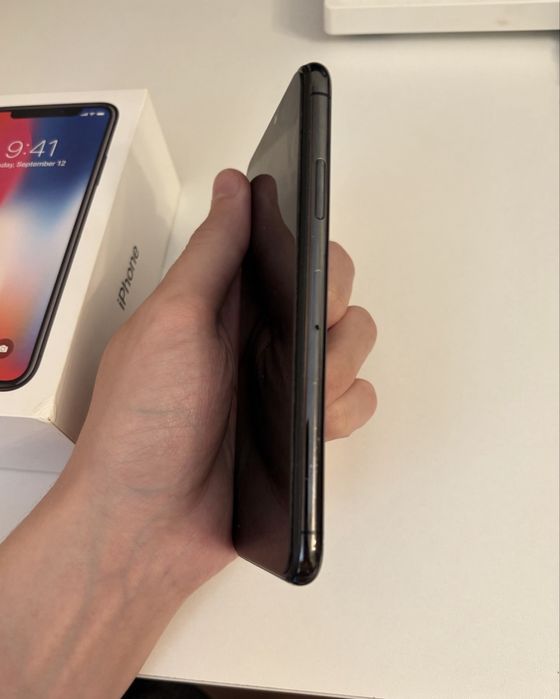 iPhone X без ремонта в идеальном состоянии