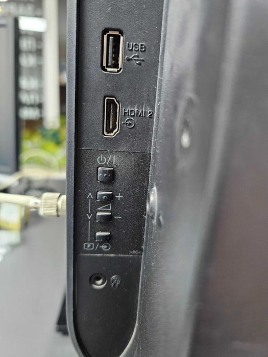Телевизор Toshiba 32" с цифров тунер