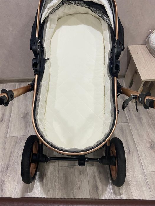 Продается коляска 2 в1