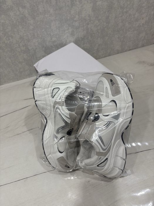 Кроссы новый 39-40