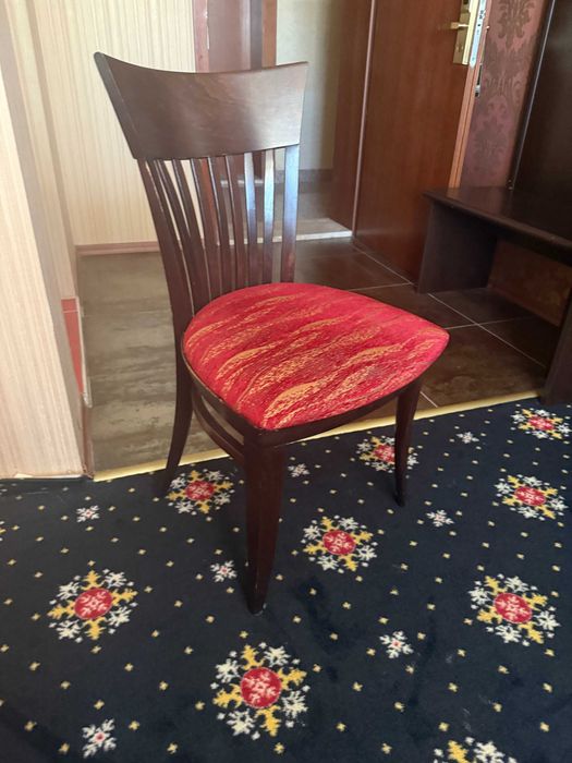 Обзавеждане на хотелска стая