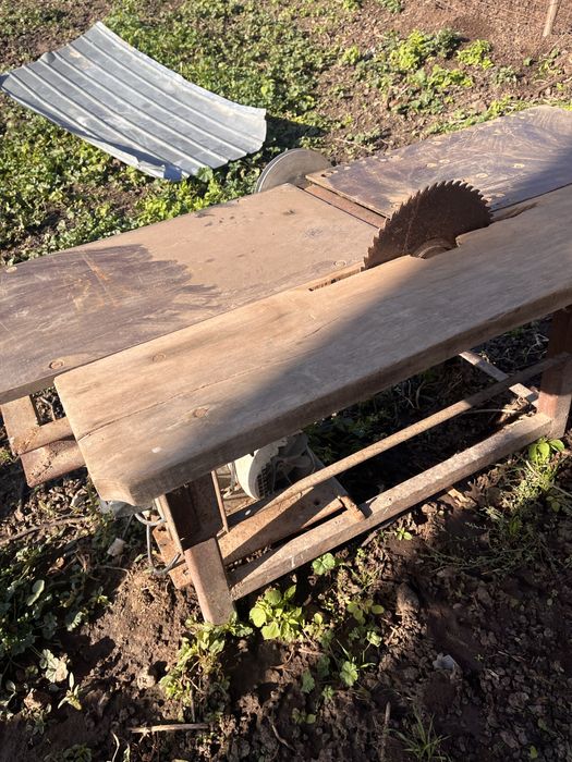 Vand cricular cu abric