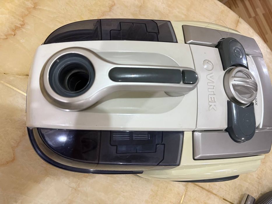 Пылесос от VITEK