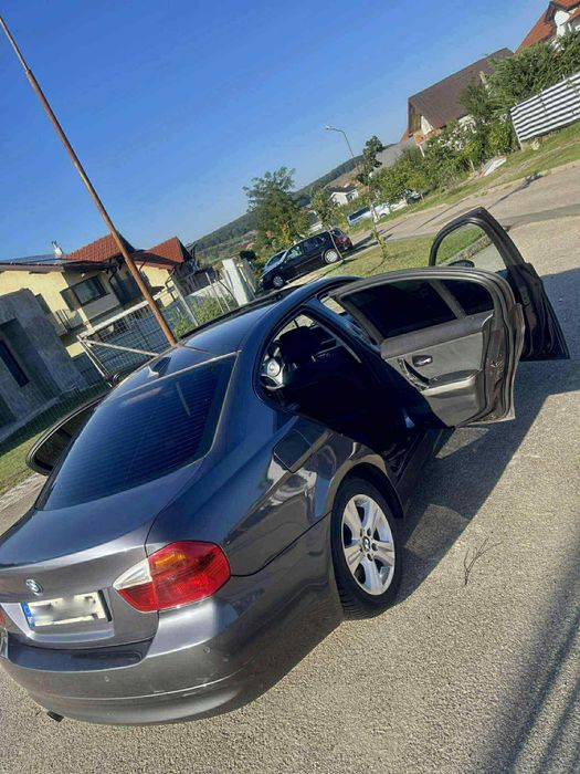 BMW Seria 3 (E90) – 320d, 1995 cm³, 163 CP, motorină