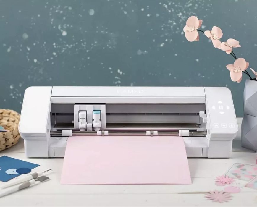 Продам режущий плоттер Silhouette Cameo 4