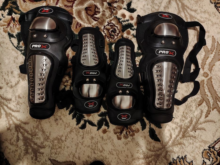 Шлем, перчатки для мотоциклов