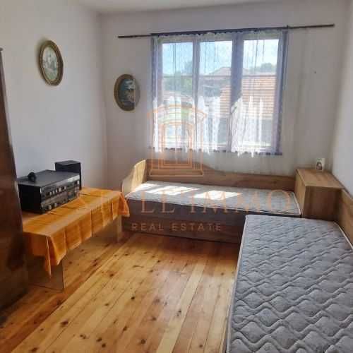 Продава се Къща в Разград, Промишлена зона - Запад - 73 кв.м за 357 €/кв.м - Снимка #2