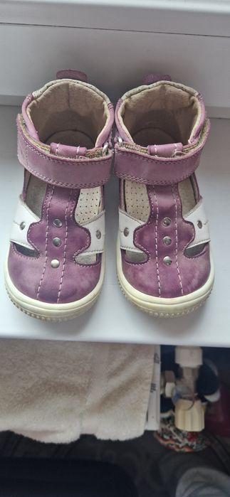 Papucei ortopedici de piele fetite