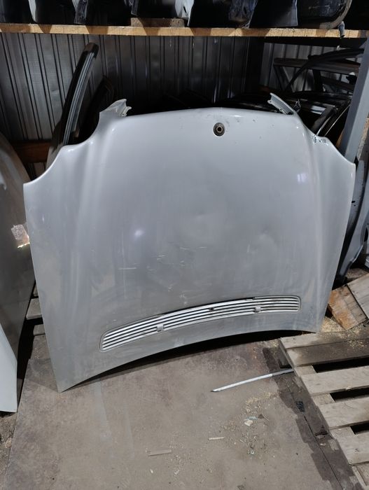 Капот на Мерседес W 124 W 203