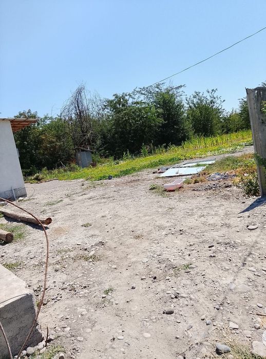 Kadastrli 30 sotxli hovli sotladi