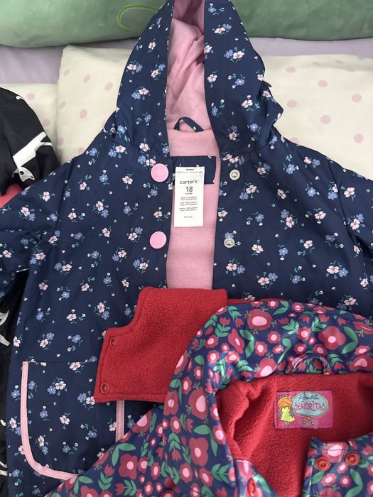 Продам верхнюю одежду на девочку