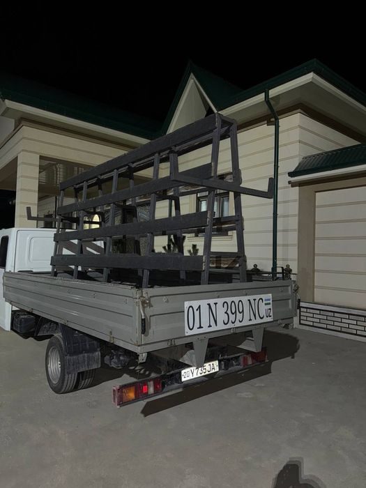 Piramida oyna tashish uchun