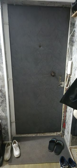 Продам дверь входную