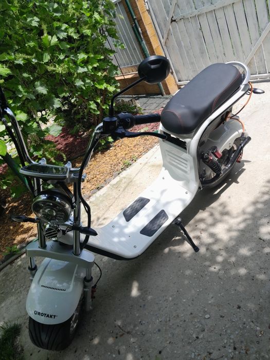 Scuter electric crusier