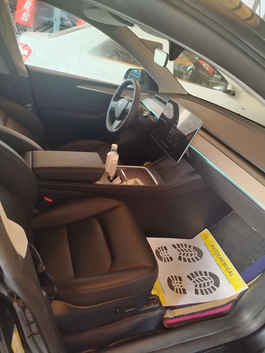 Tesla Modely Y 2024 yil