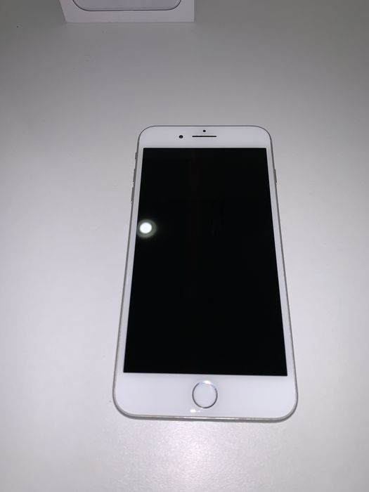 Продам Iphone 8 plus 64gb 68%