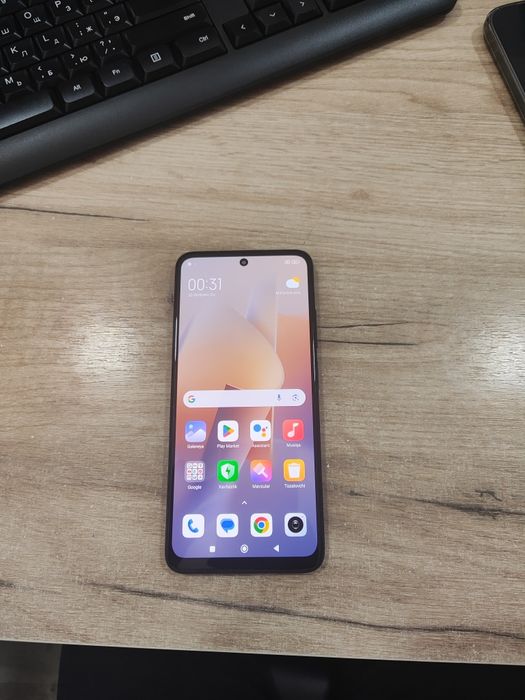 Radmi note 11 bir qoʻl ishlangan