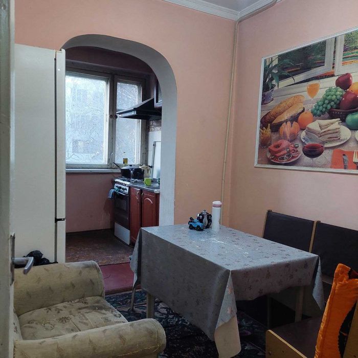 4 xonali dom sotiladi