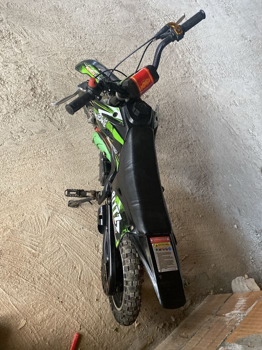 Cross de 49 cc este de copii