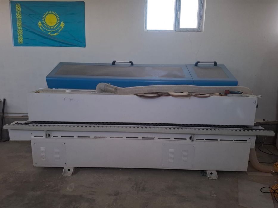 Кромкооблицовочный станок