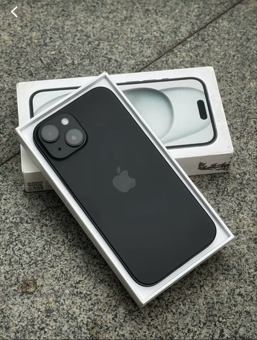 iPhone 15 black 256GB