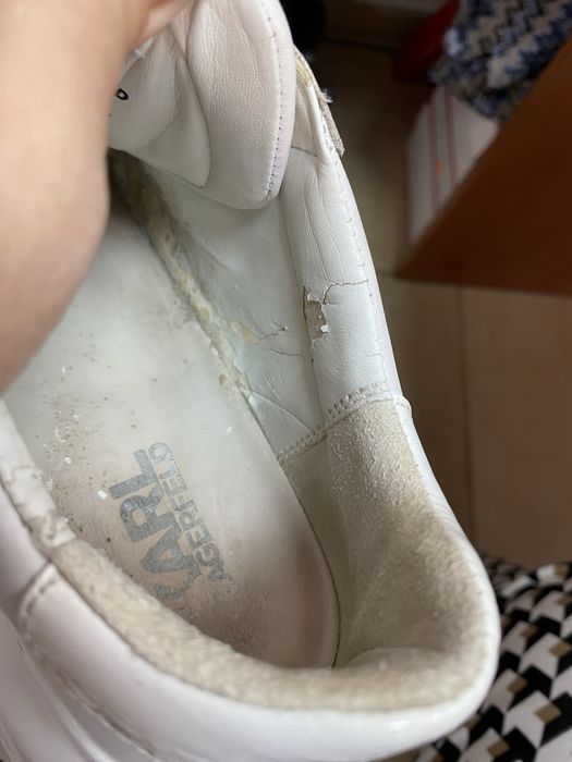 Продавам спортни обувки Karl Lagerfelfd