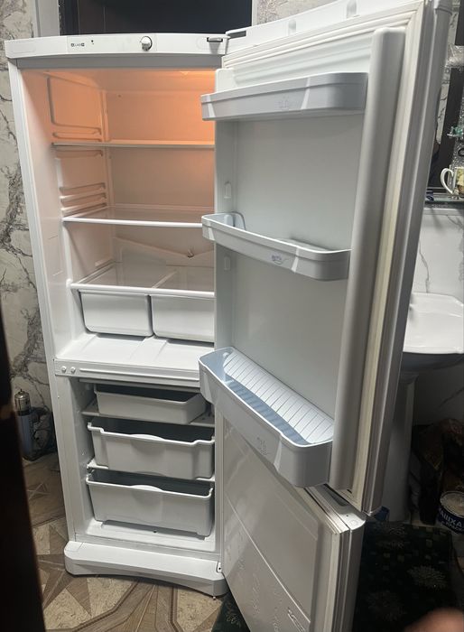 Продам холодильники