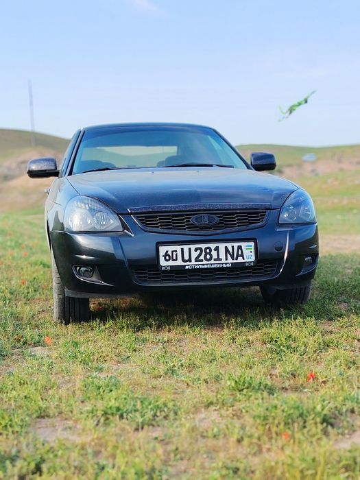 Лада приора сотилади